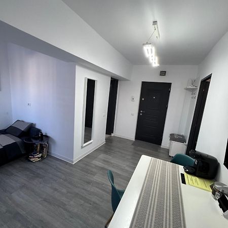 Central Apartment Târgu Jiu Εξωτερικό φωτογραφία