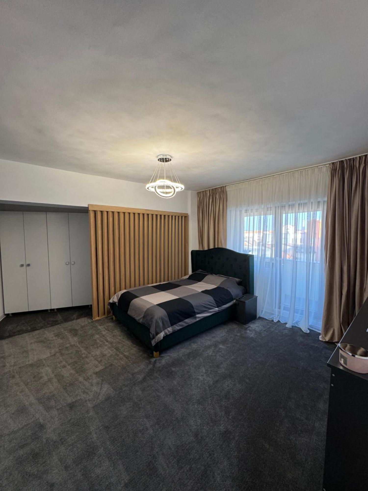 Central Apartment Târgu Jiu Εξωτερικό φωτογραφία