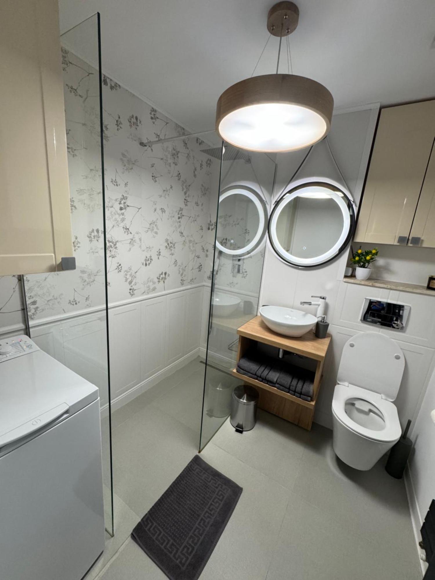 Central Apartment Târgu Jiu Εξωτερικό φωτογραφία