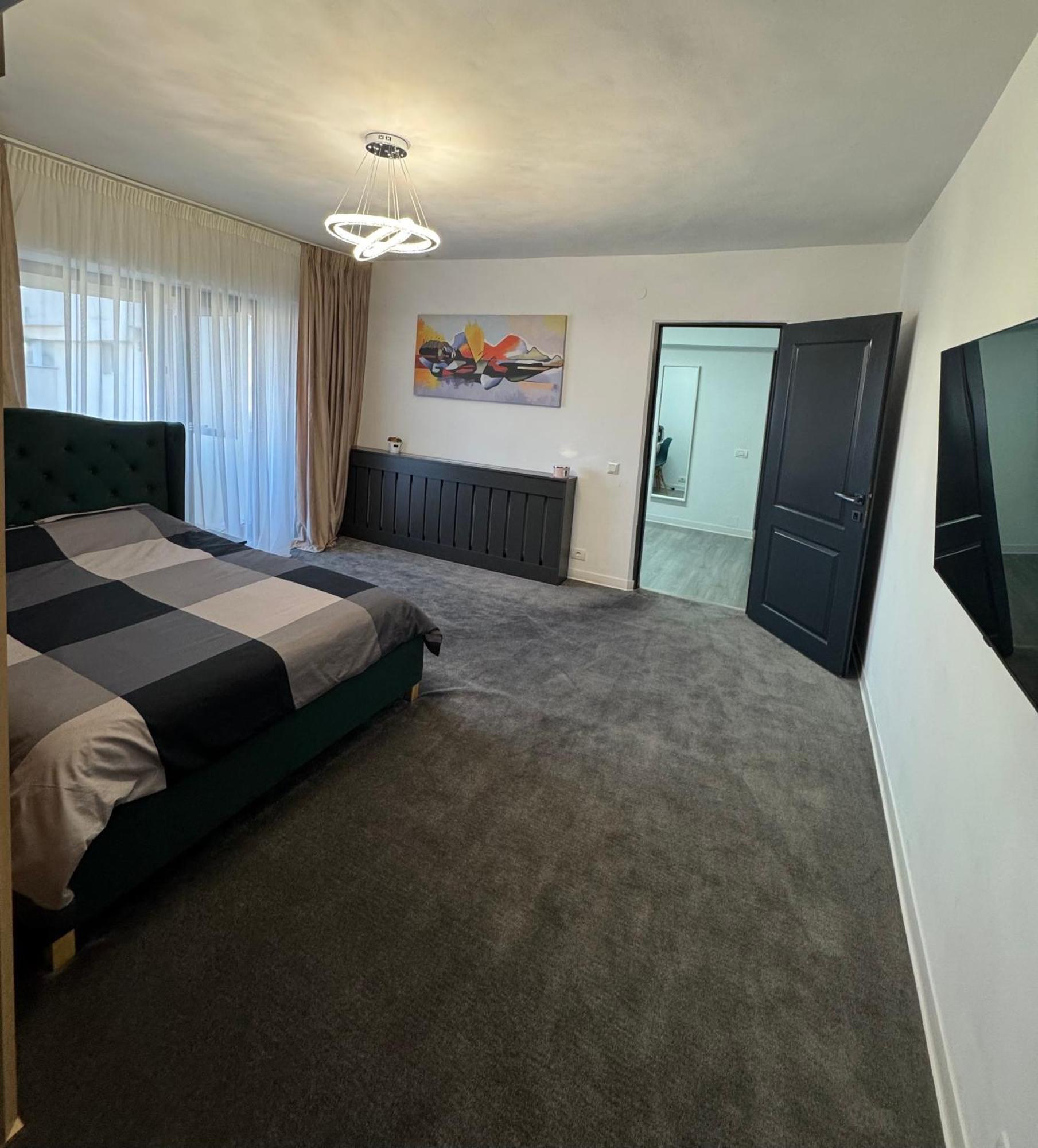 Central Apartment Târgu Jiu Εξωτερικό φωτογραφία